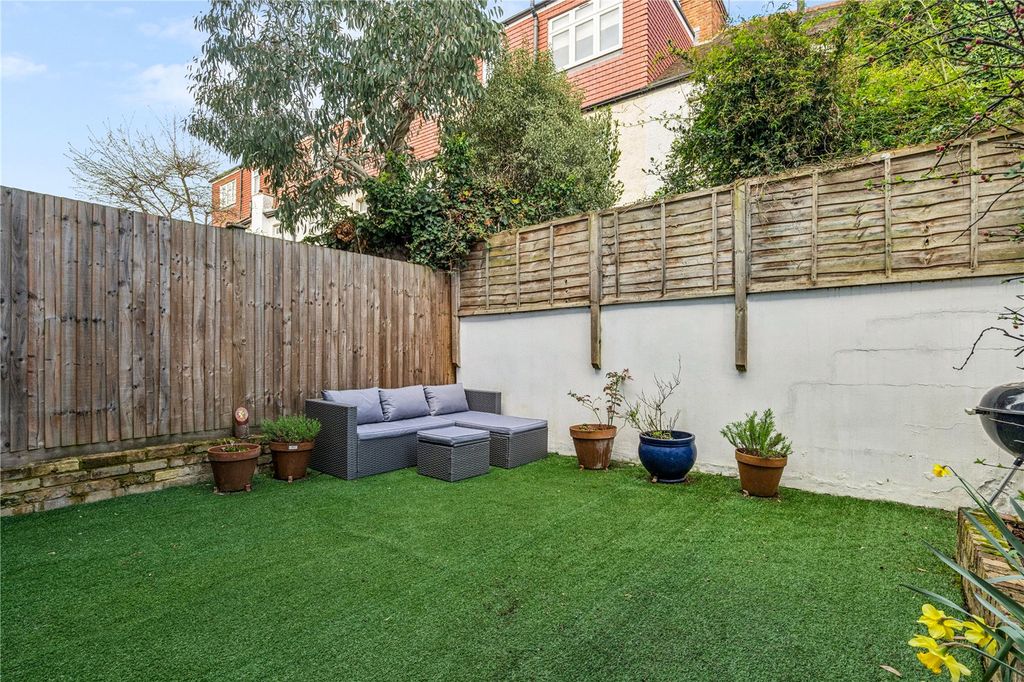 Property photo 2 of 10 Picture No. 20