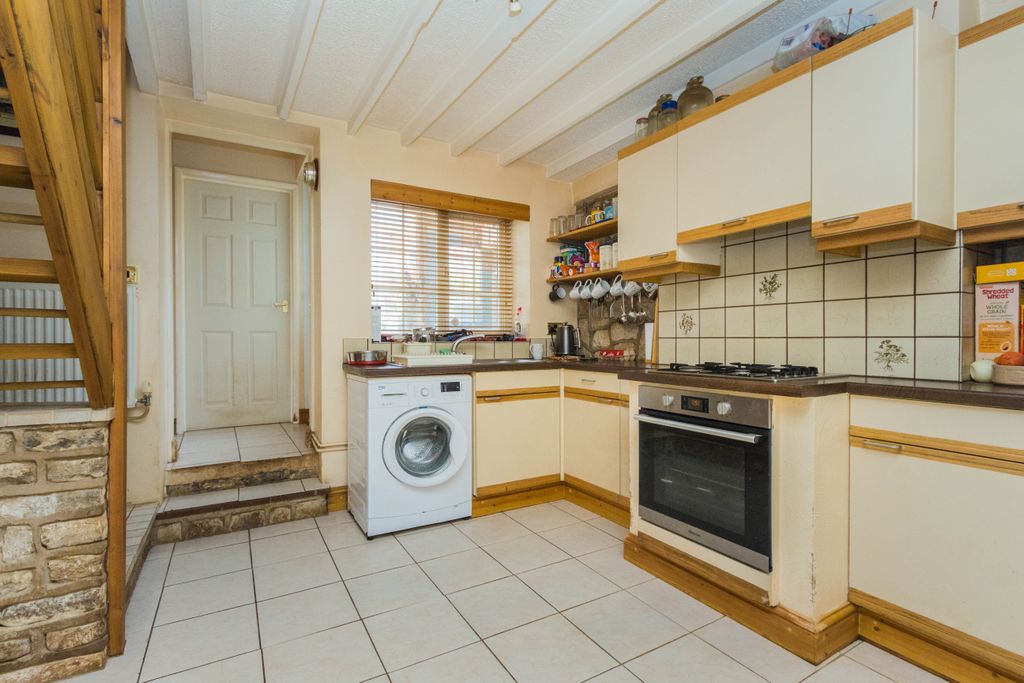 Property photo 3 of 8 Kitchen/Breakfast Room