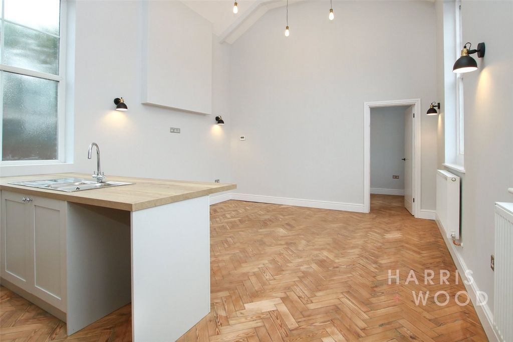 Property photo 2 of 12 Picture No. 02