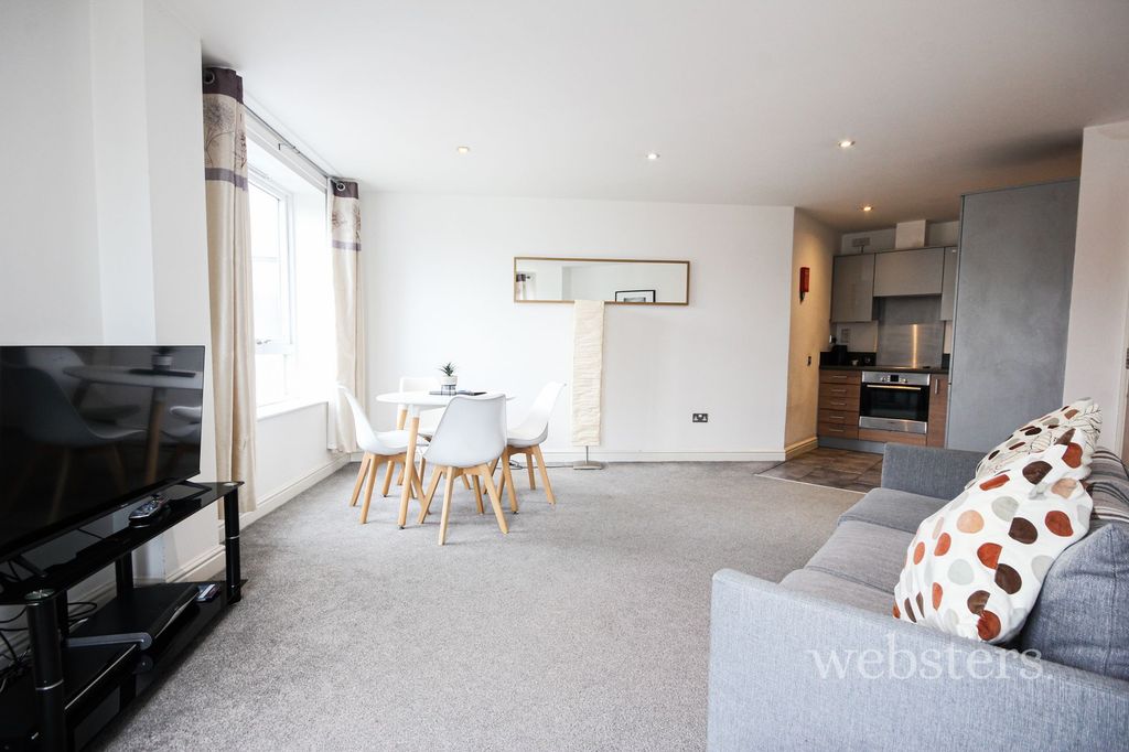 Property photo 3 of 9