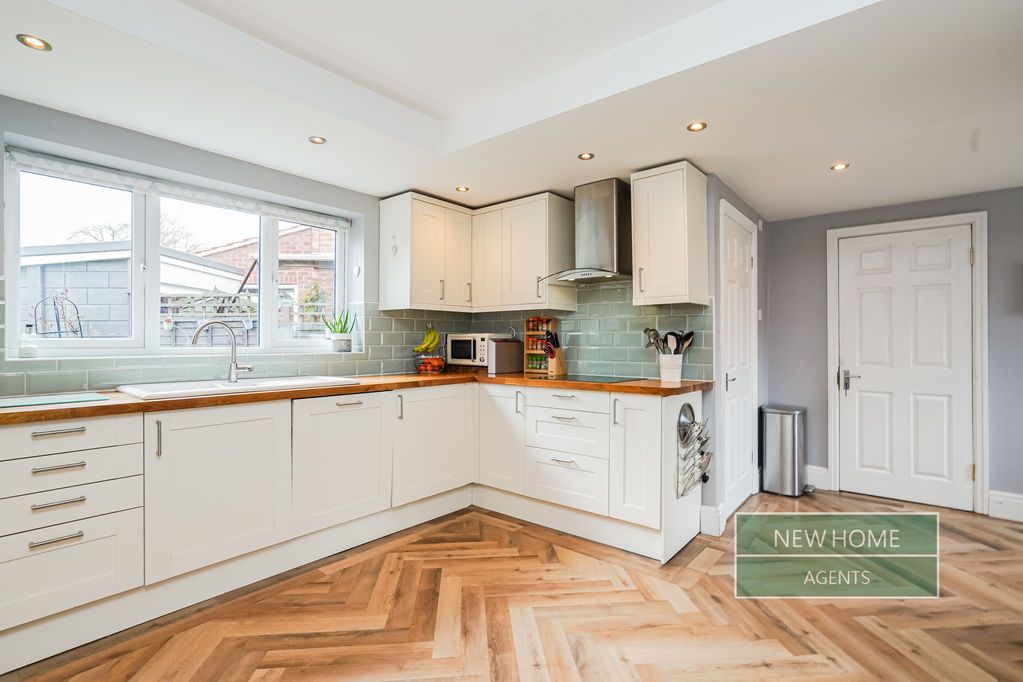 Property photo 2 of 35 Photo 30