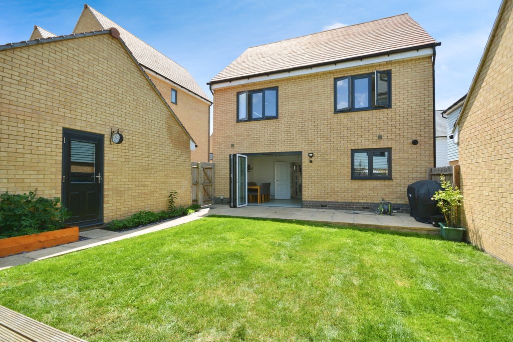 Property photo 2 of 19