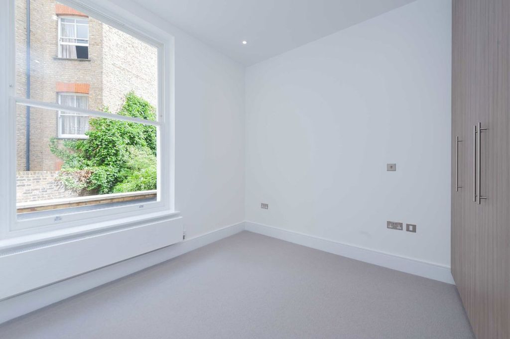 Property photo 3 of 6