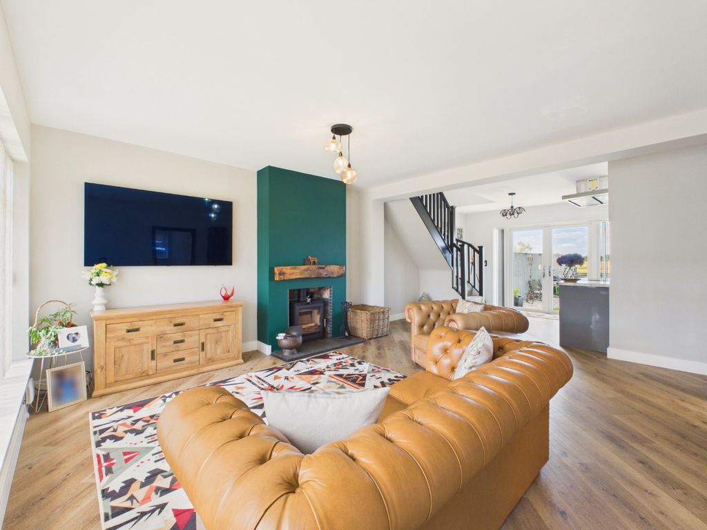 Property photo 2 of 21 5274053