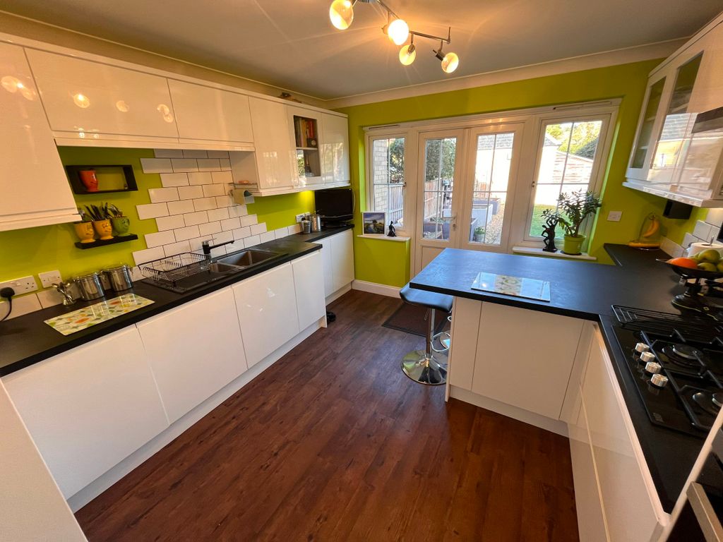 Property photo 3 of 18
