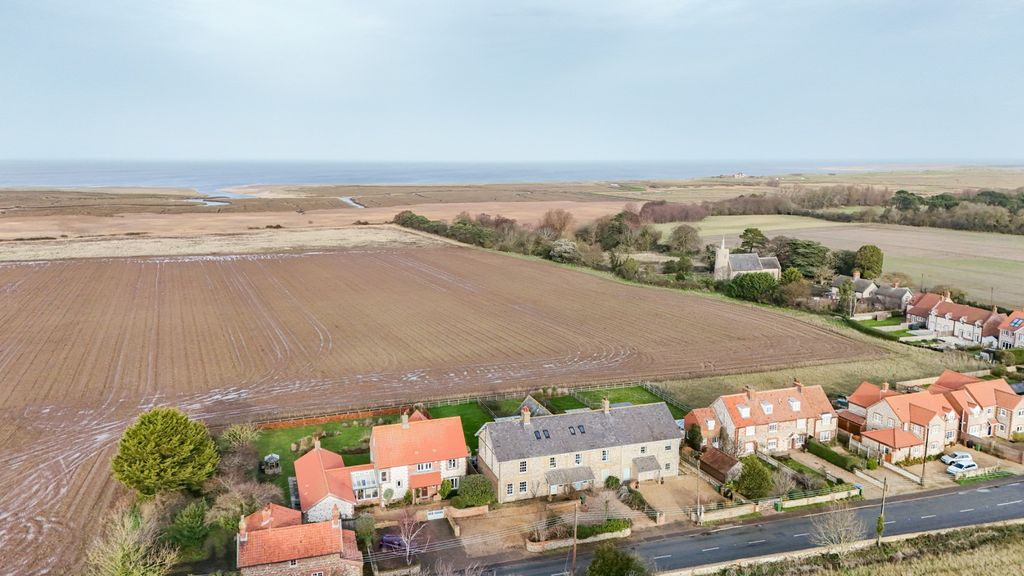 Property photo 3 of 44 4734136