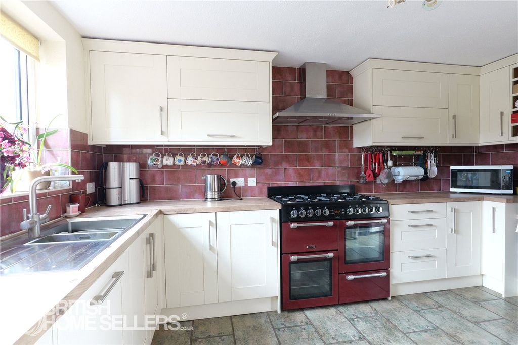 Property photo 2 of 20 Picture No. 02
