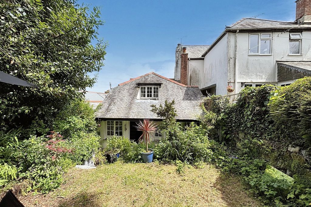 Property photo 3 of 18