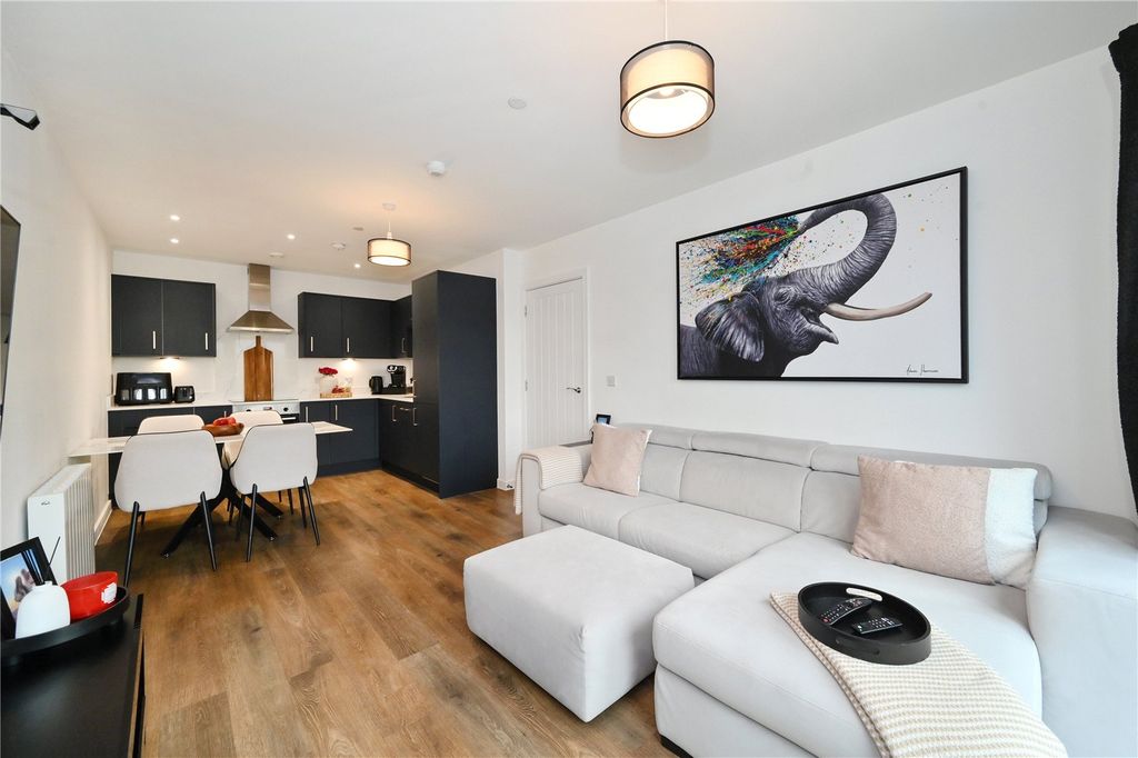 Property photo 3 of 20 Picture No. 06