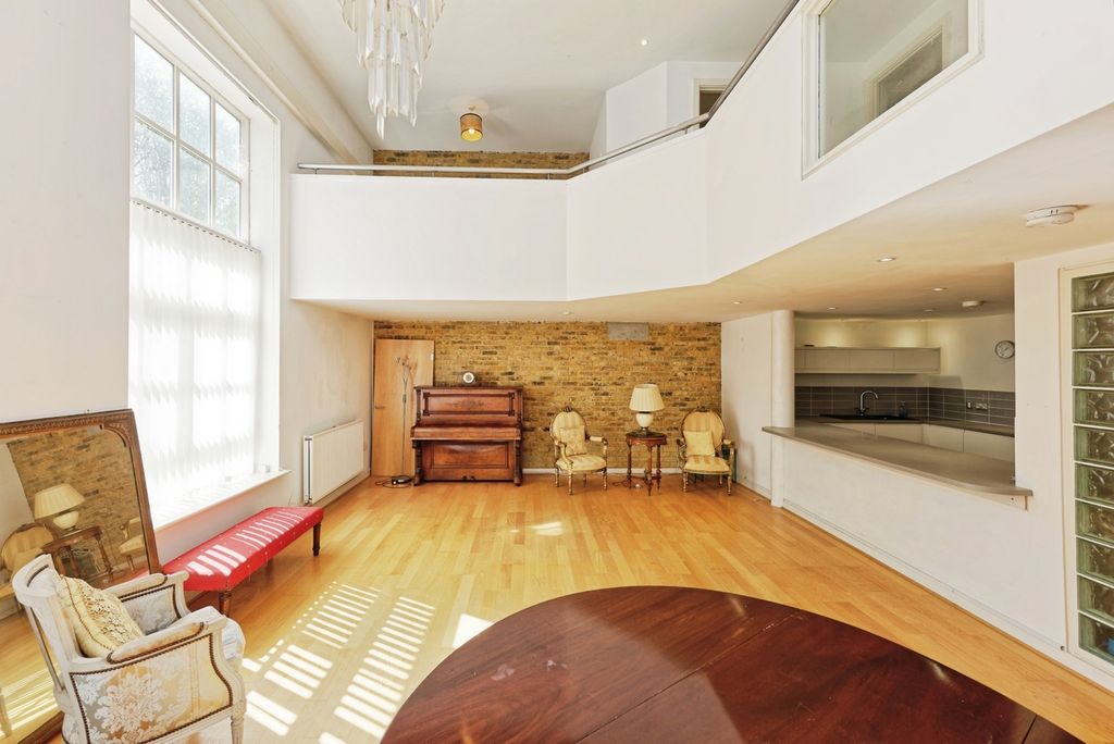Property photo 3 of 20 Pbox-Img.Jpg