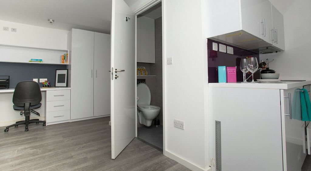 Property photo 3 of 11 Picture No. 14