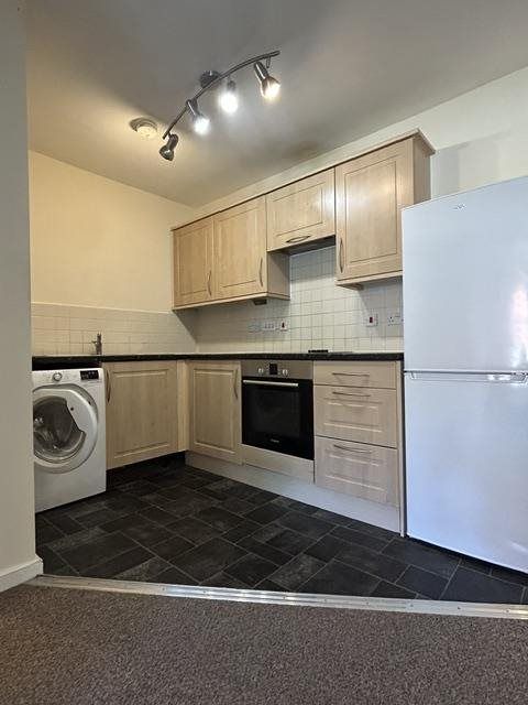 Property photo 3 of 7 Master