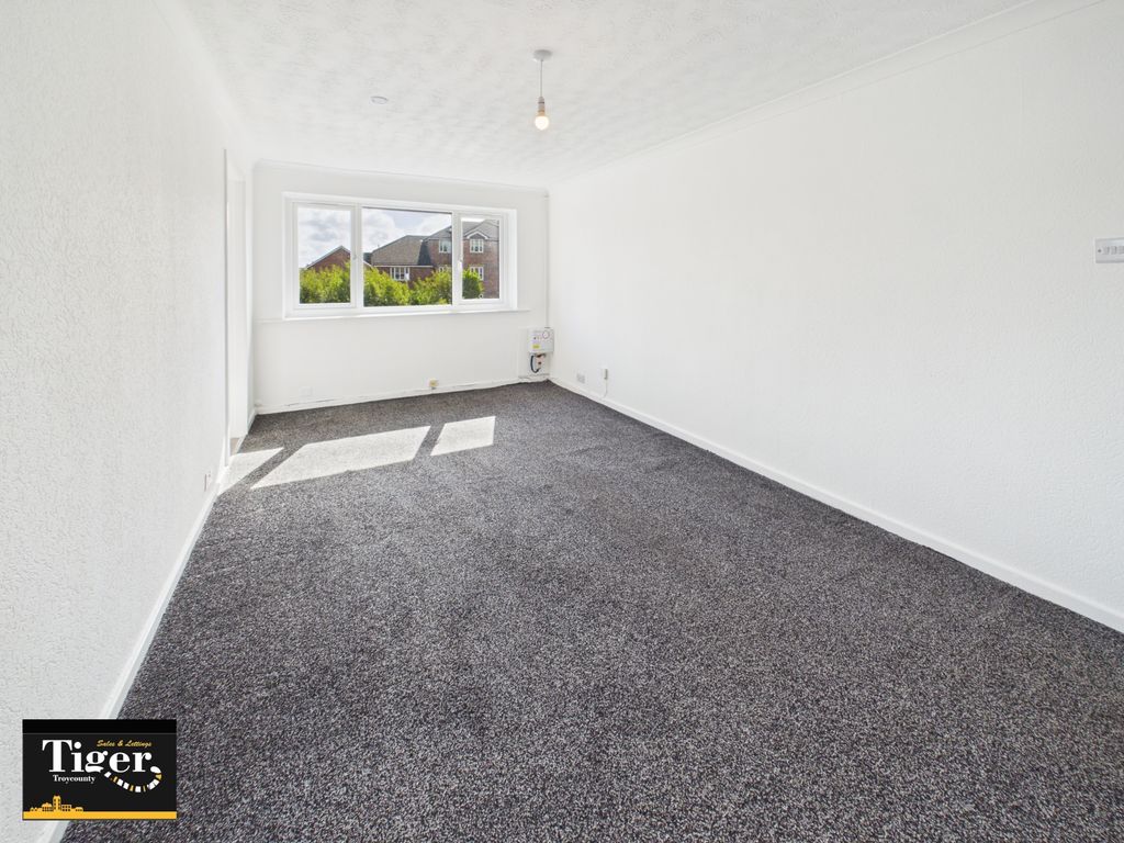 Property photo 3 of 7 Cam01931G0-Pr0410-Still002