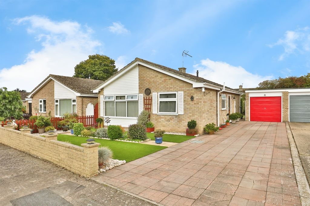 Property photo 1 of 17