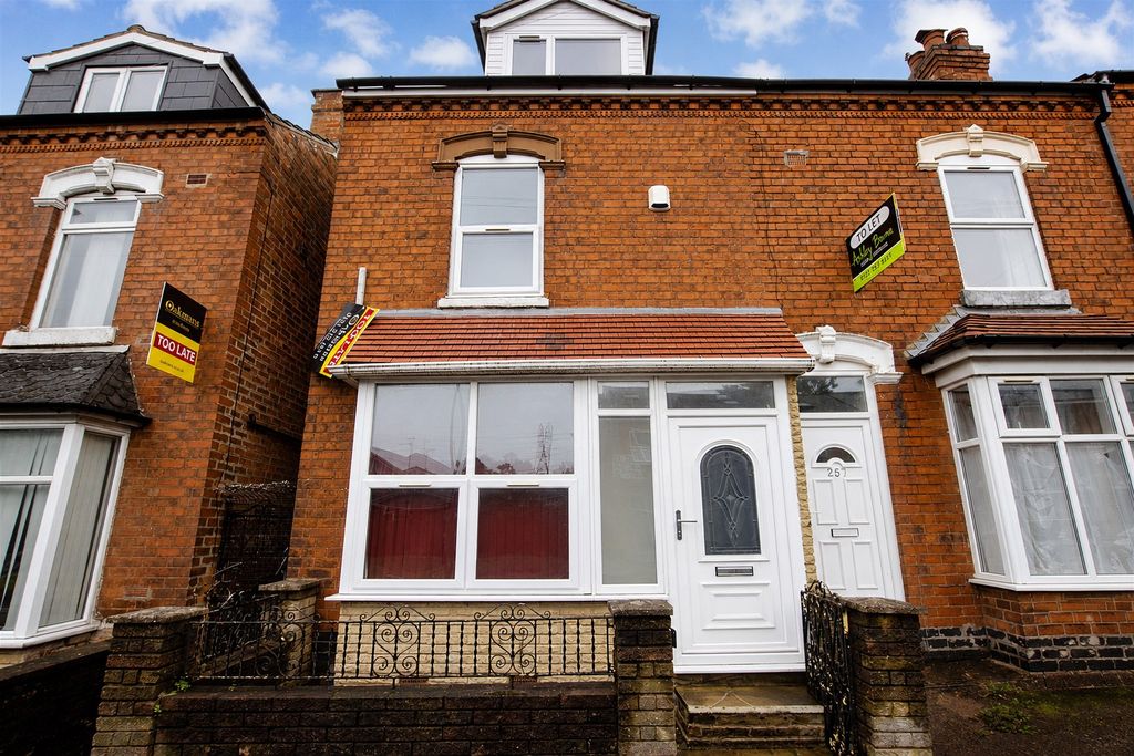 Property photo 1 of 13 Approach