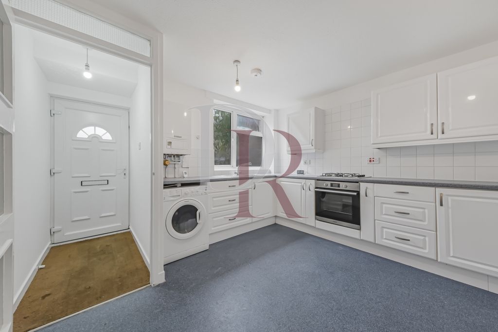Property photo 3 of 17 Photo 6