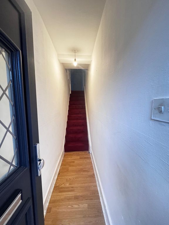 Property photo 2 of 8 Photo 2