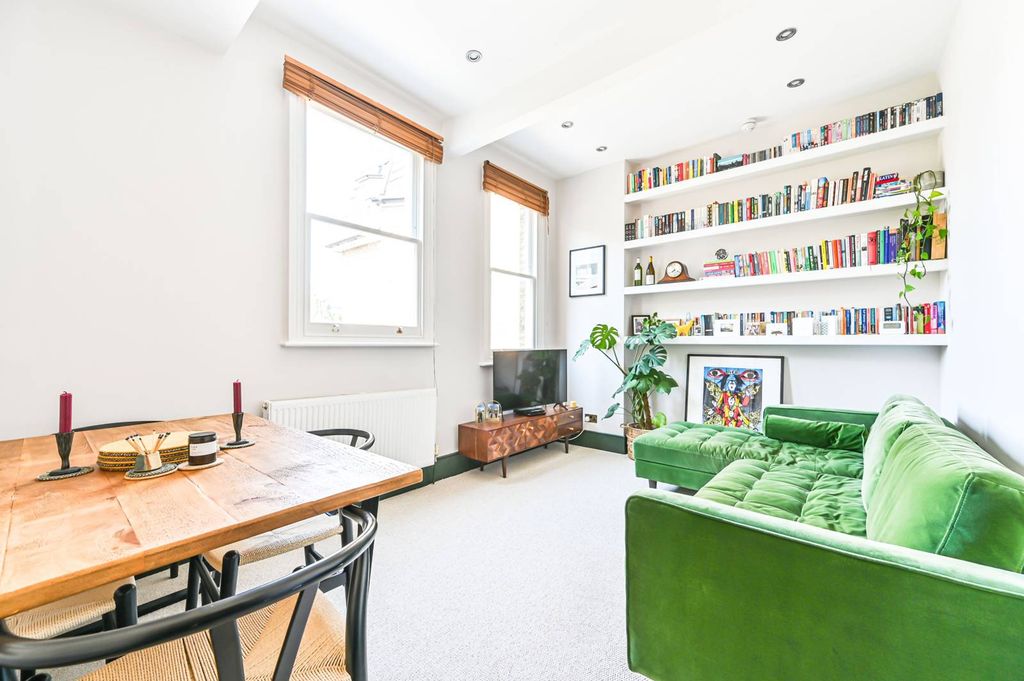 Property photo 1 of 11