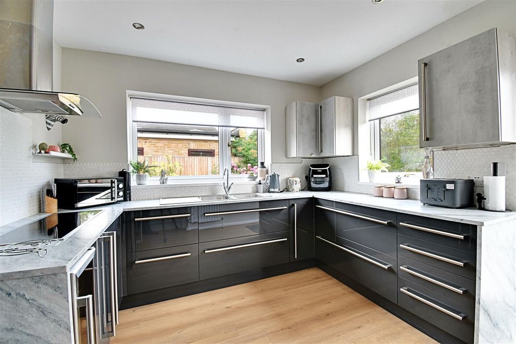 Property photo 2 of 37 Kitchen 1.Jpg