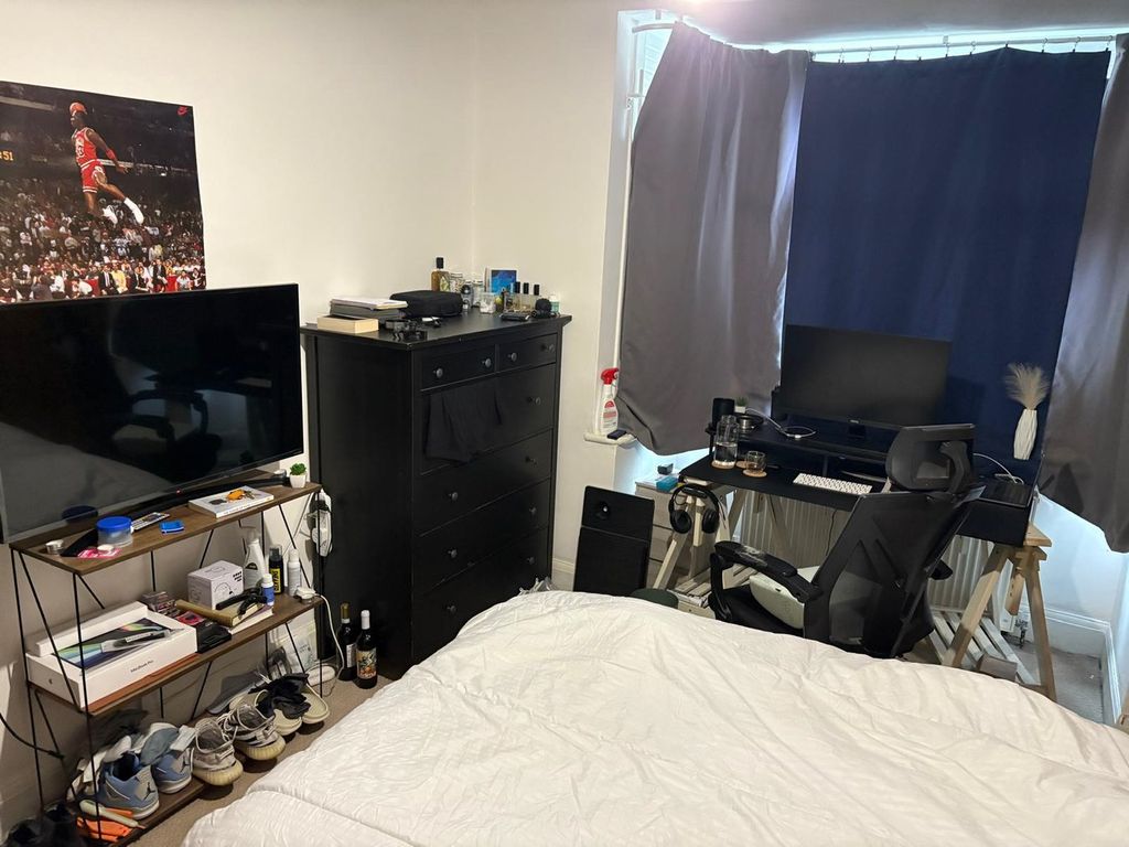 Property photo 3 of 21