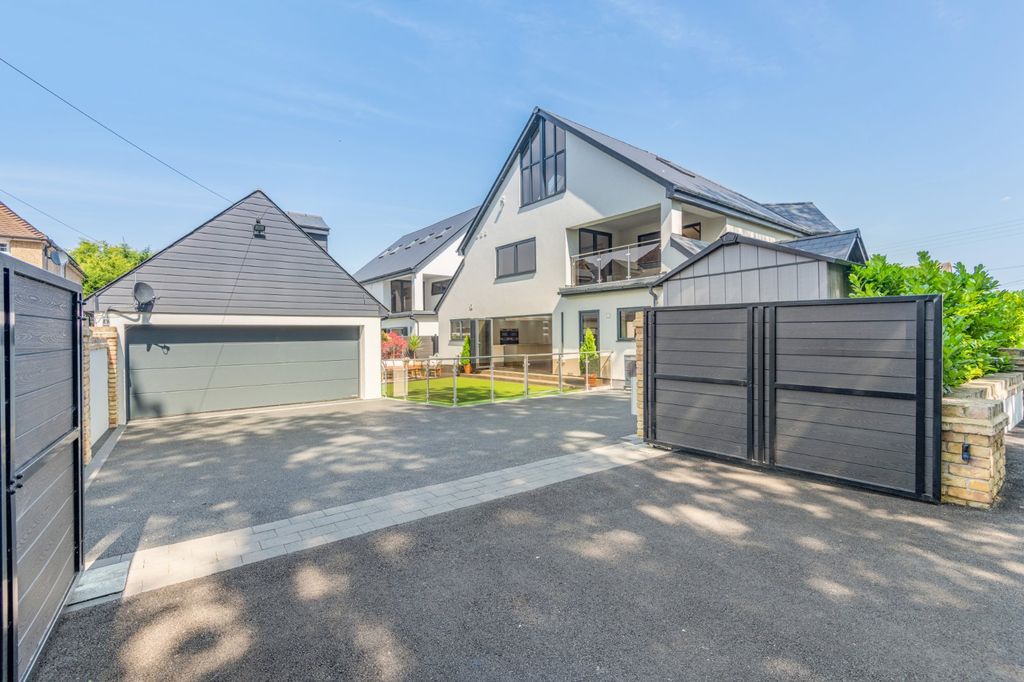 Property photo 1 of 21 Rear Of House/Drive