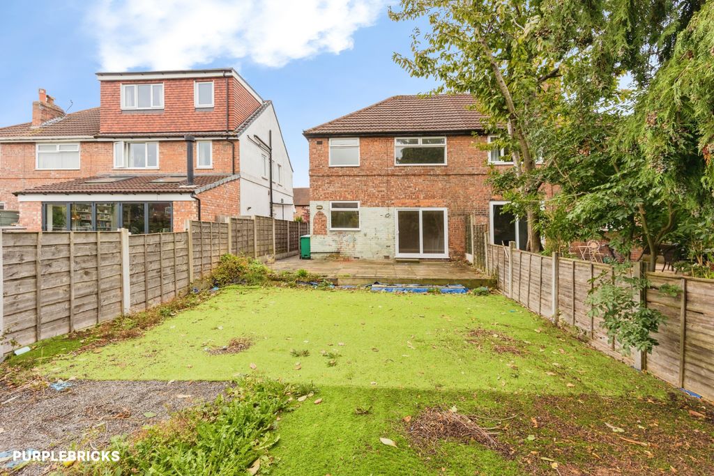 Property photo 2 of 33