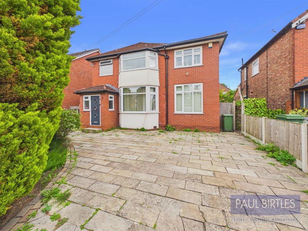 Property photo 1 of 28 Cam04378G0-Pr0371-Still038.Jpg