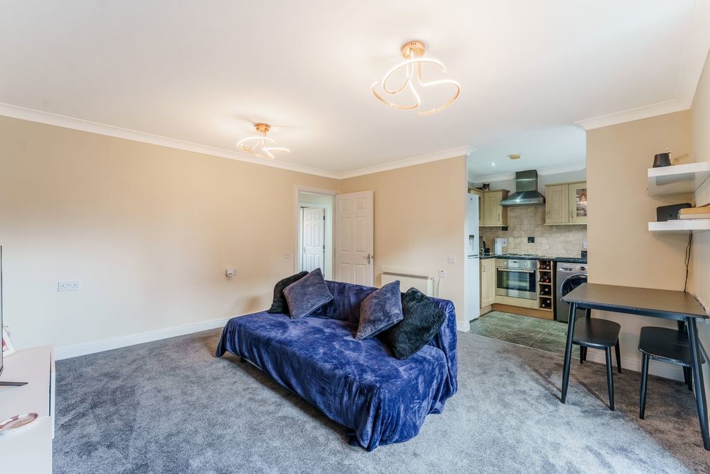 Property photo 3 of 17