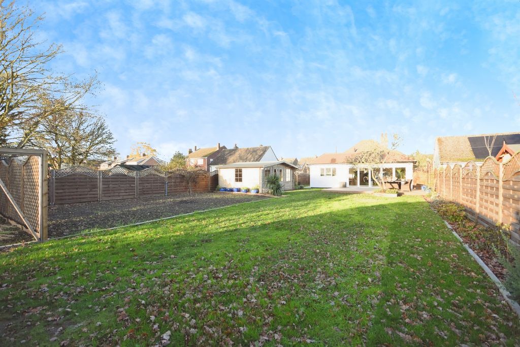 Property photo 3 of 23