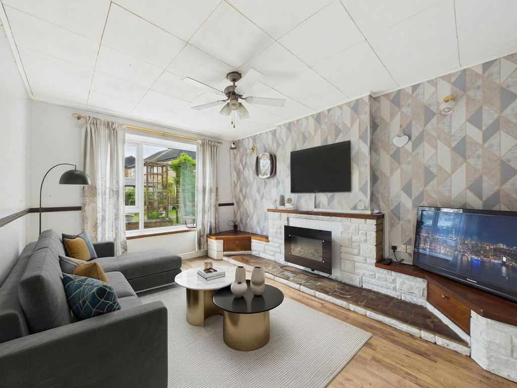 Property photo 2 of 15 Lounge (Virtually Furnished)