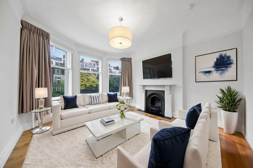 Property photo 1 of 17 997373