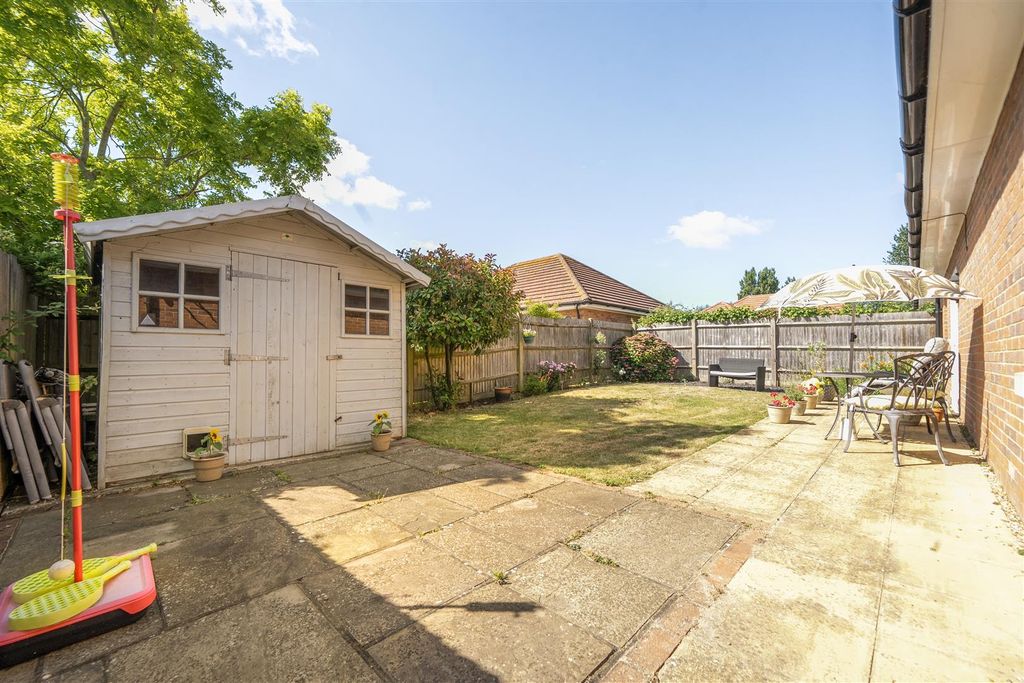 Property photo 2 of 20 For Sale By Aspire Residential | Glenbarrie Way