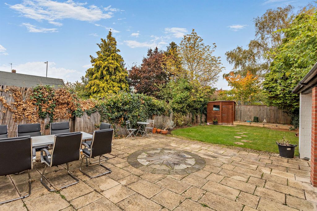 Property photo 2 of 14