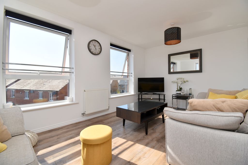 Property photo 3 of 14