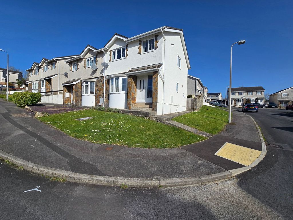 Property photo 1 of 22 Front