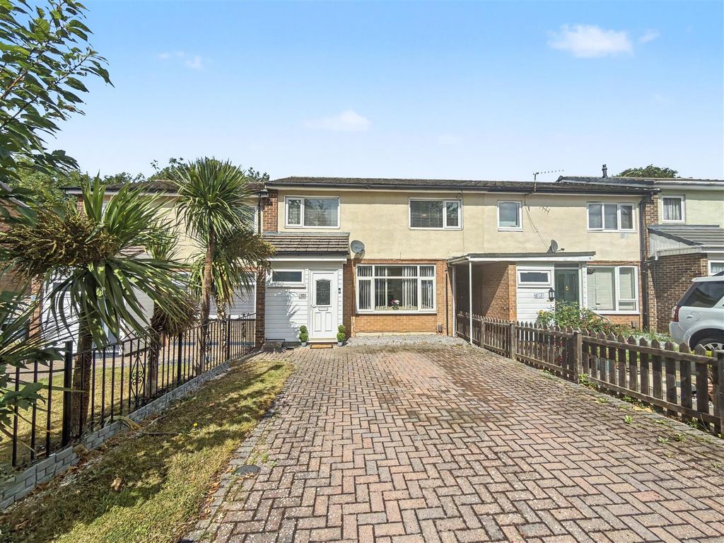 Property photo 1 of 11 Front