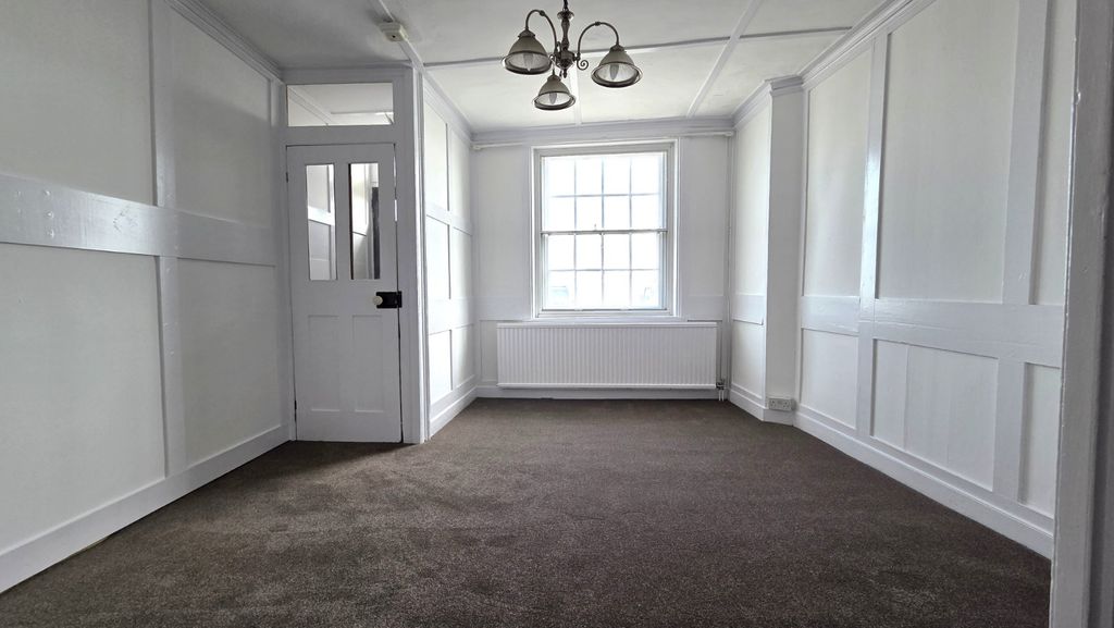 Property photo 3 of 21 Picture No. 24