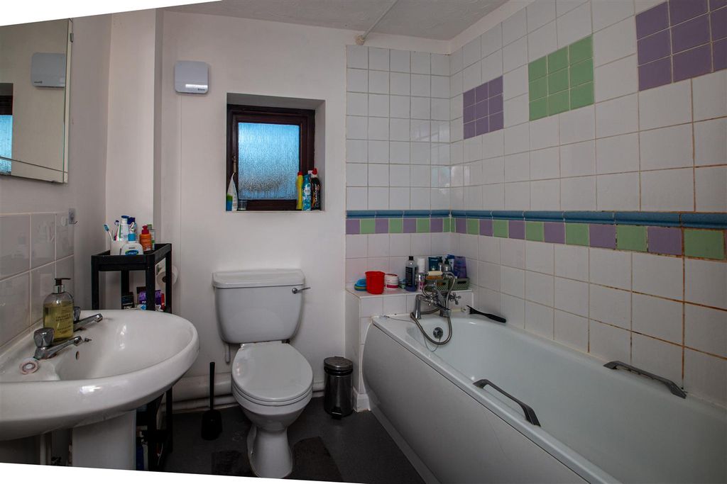 Property photo 2 of 14 27_4.Jpg