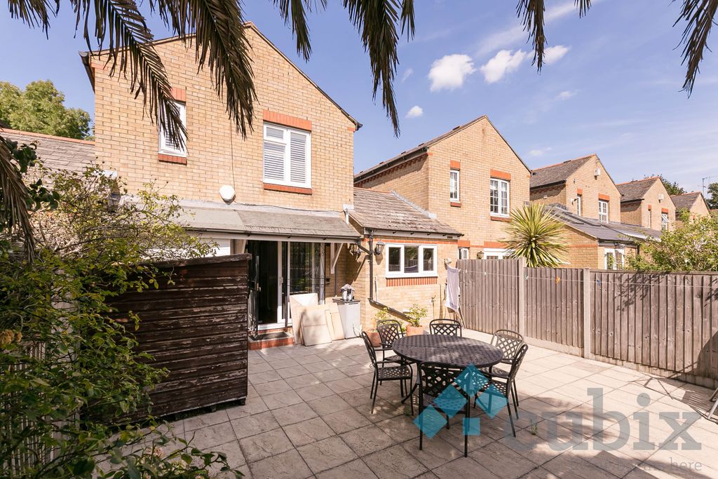 Property photo 3 of 13