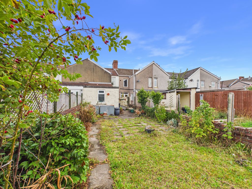 Property photo 3 of 14 Cam06353G6-Pr0028-Still013