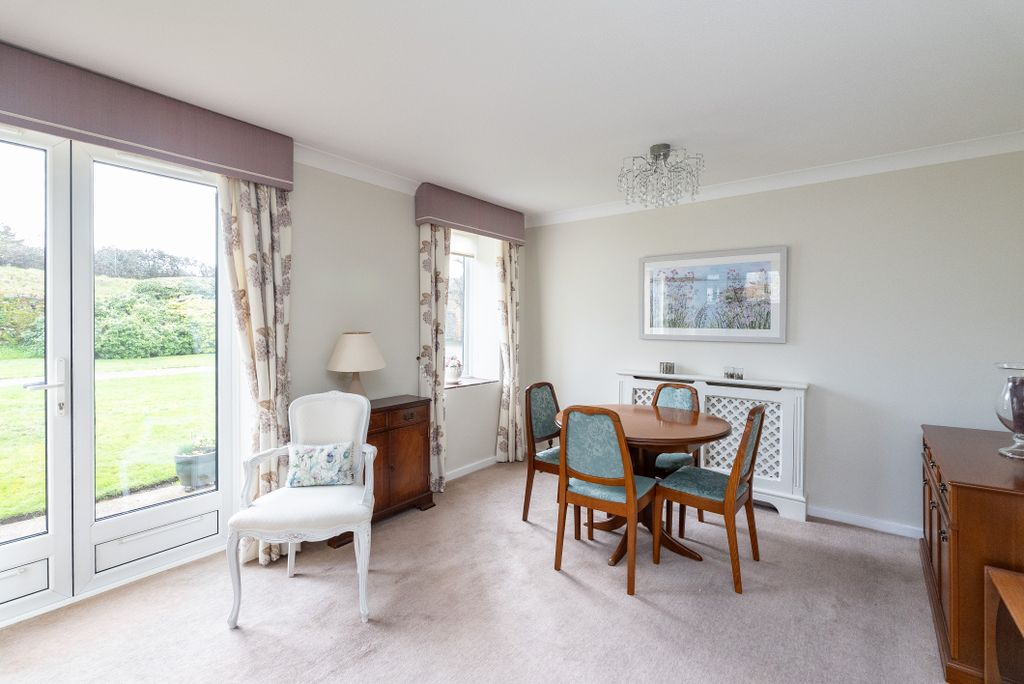 Property photo 3 of 13 Dsc00542