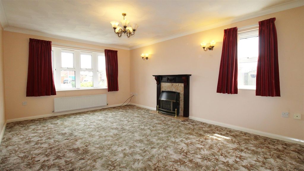 Property photo 2 of 15 Living Room