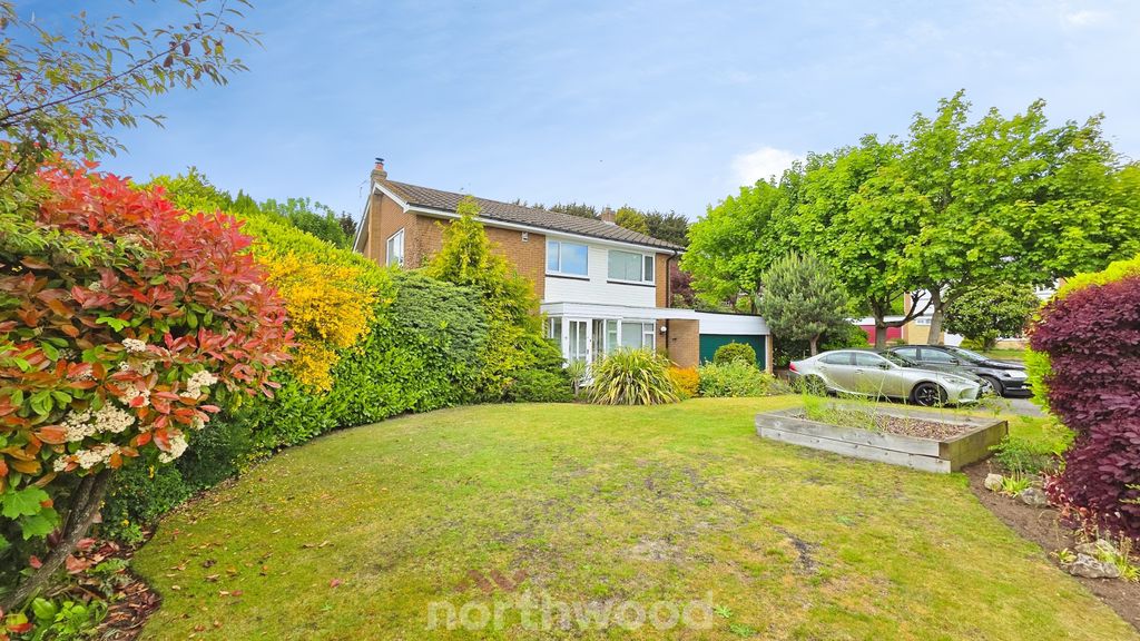 Property photo 1 of 32