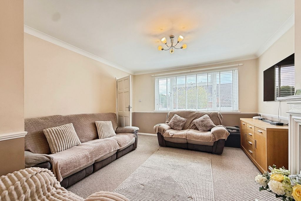 Property photo 3 of 14 Pbox-Img.Jpg