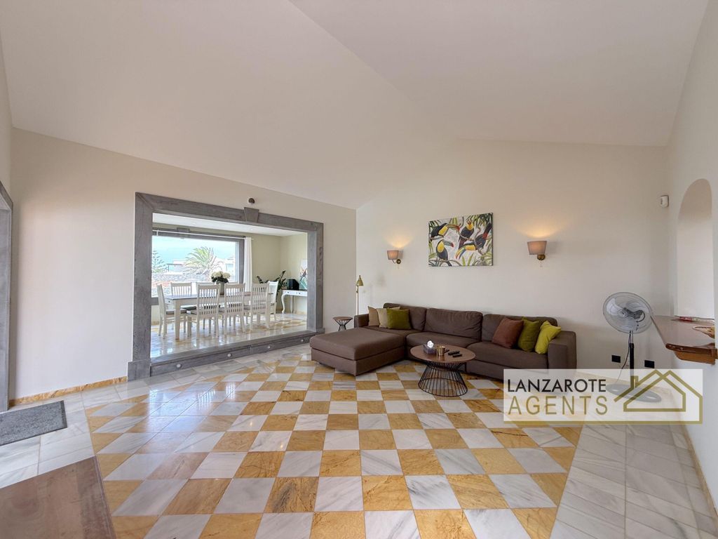 Property photo 3 of 37