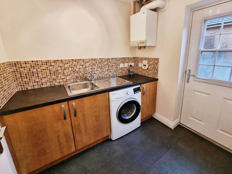 Property photo 3 of 10 Photo 6