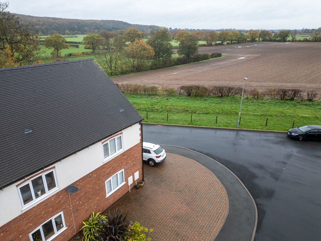 Property photo 2 of 42