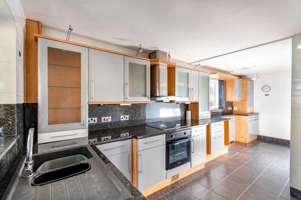 Property photo 2 of 10 Photo 2