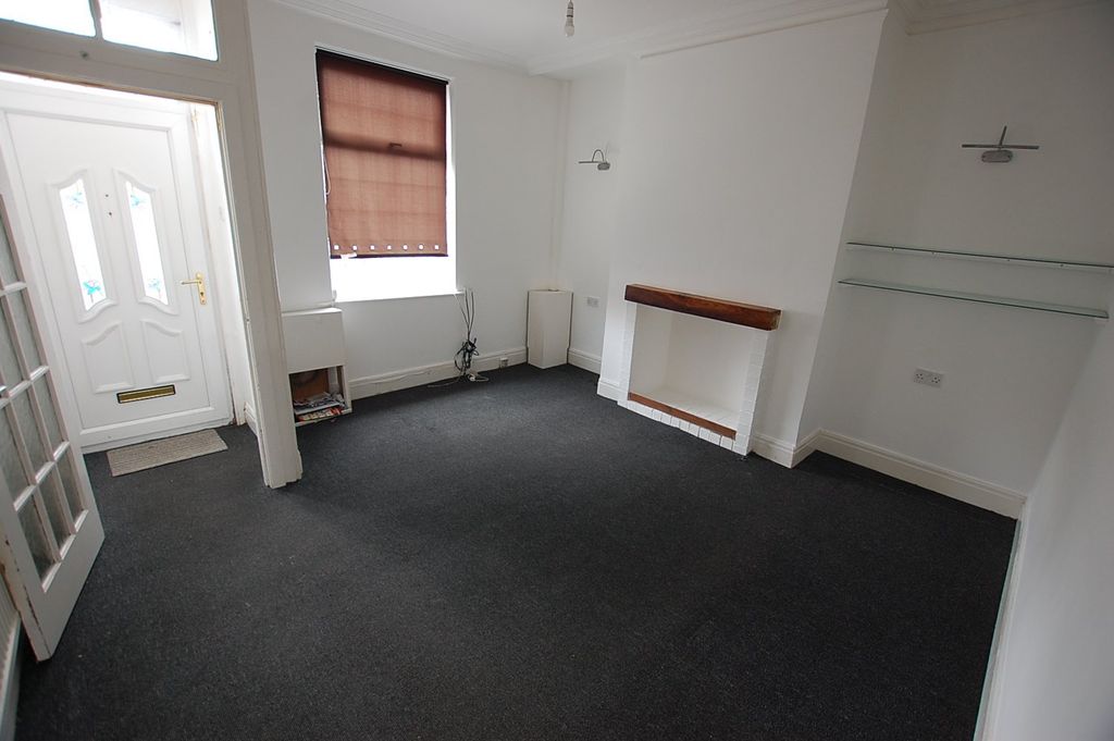 Property photo 2 of 11 Picture No. 17
