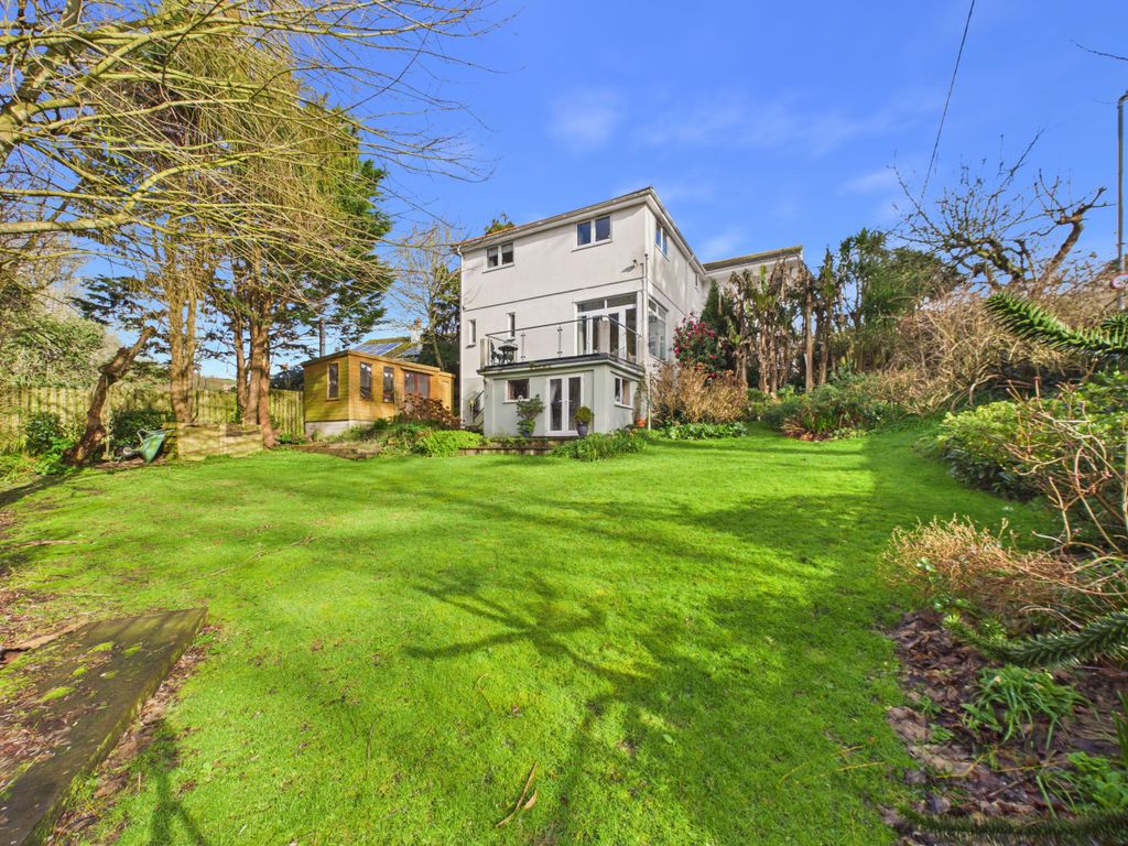 Property photo 2 of 56